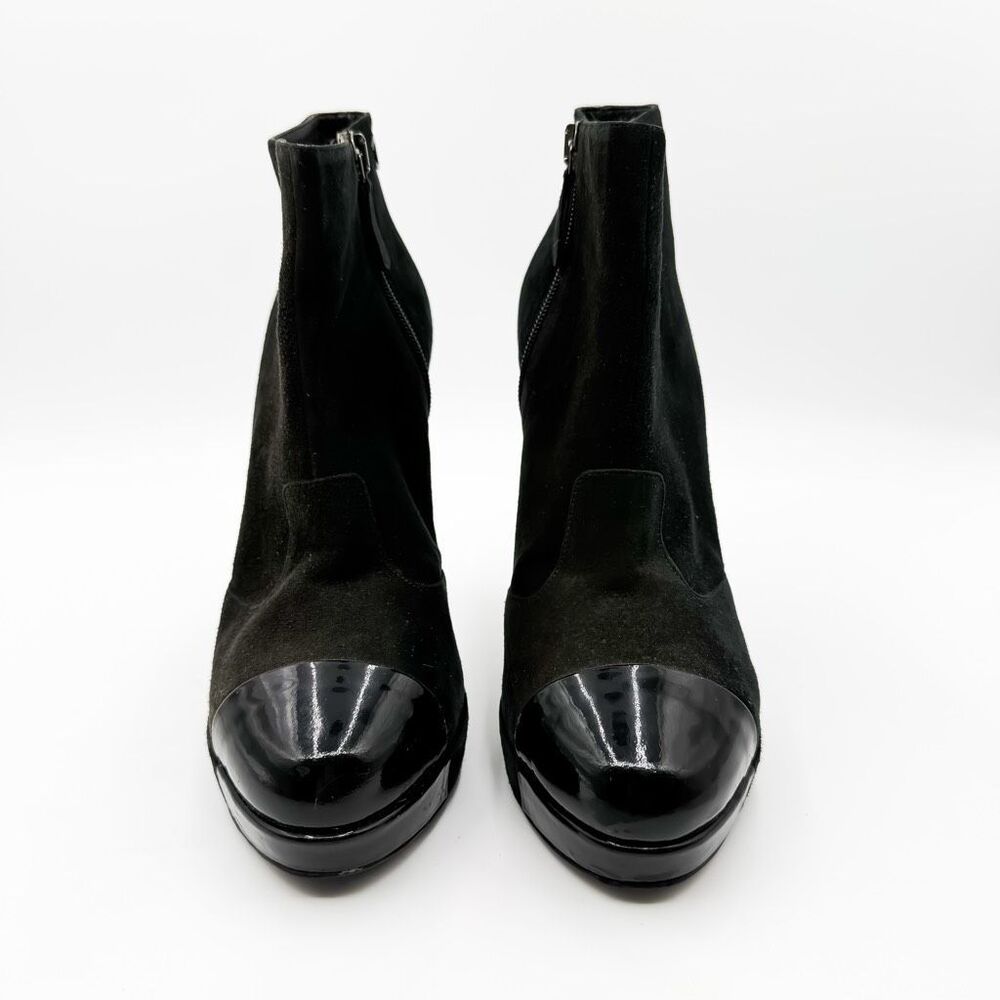 Chanel CC Cap Toe Black Suede Leather Ankle Boots Heels EU 39.5 - Picture 2 of 13